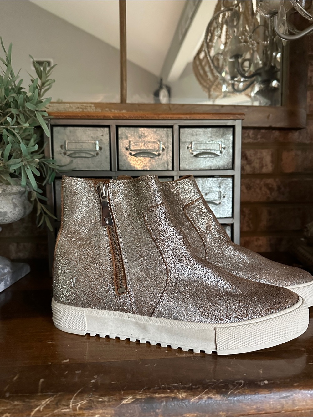 FRYE GIA HIGH TOP GLITTERY PLATFORM SNEAKER METALLIC BOOTIE 11 M 3470251
